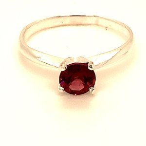 Pyrope 1.52ct Platinum Solid Silver Ring